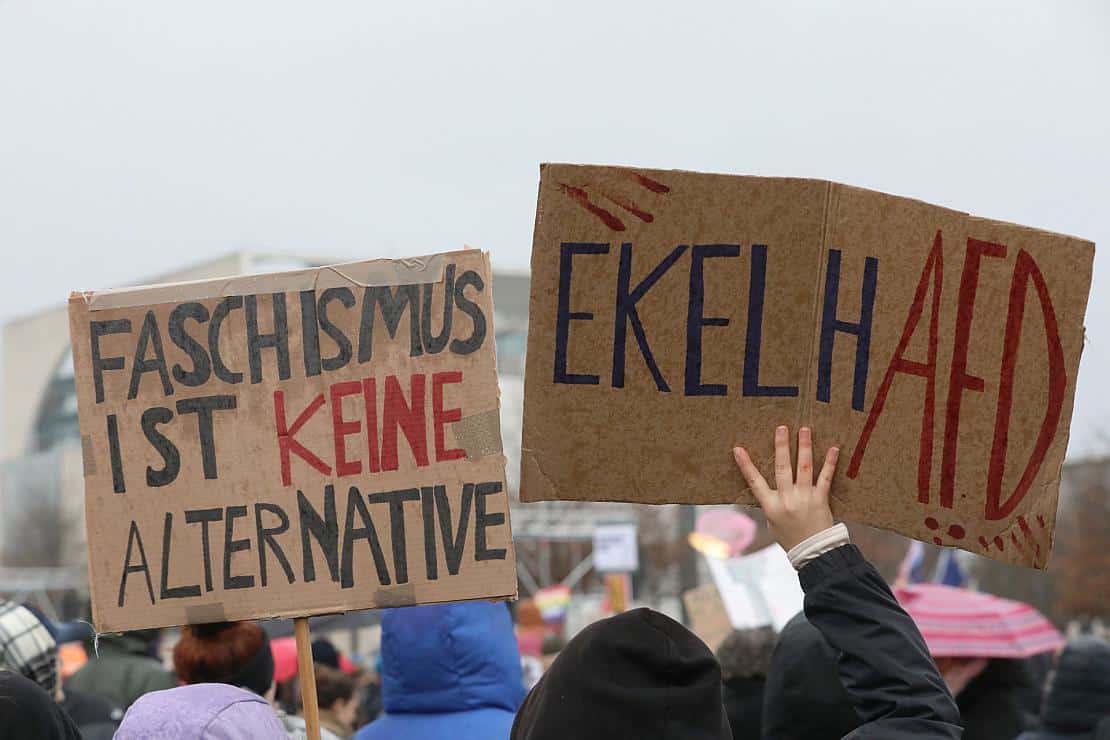 Karl-Theodor zu Guttenberg: Demos alleine werden nichts ändern