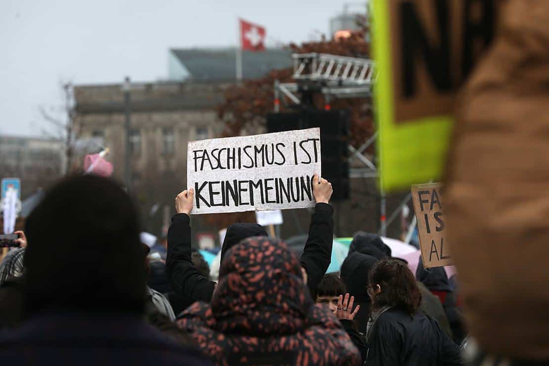 Scholz lobt Demos gegen Rechtsextremismus
