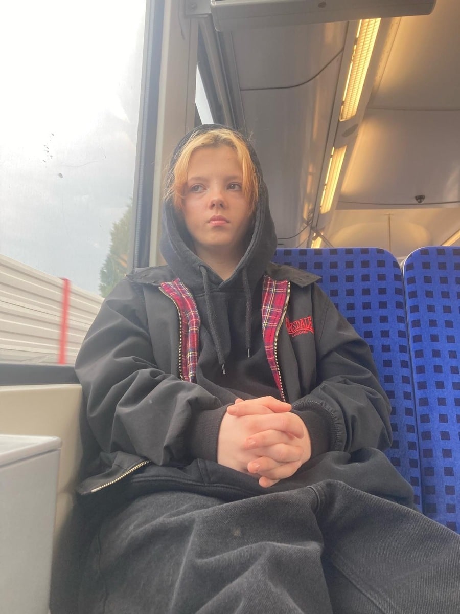 Blaulicht Polizei Bericht Hamburg: 240415-5. Vermisstenfahndung nach 13-Jähriger aus Hamburg-Lohbrügge