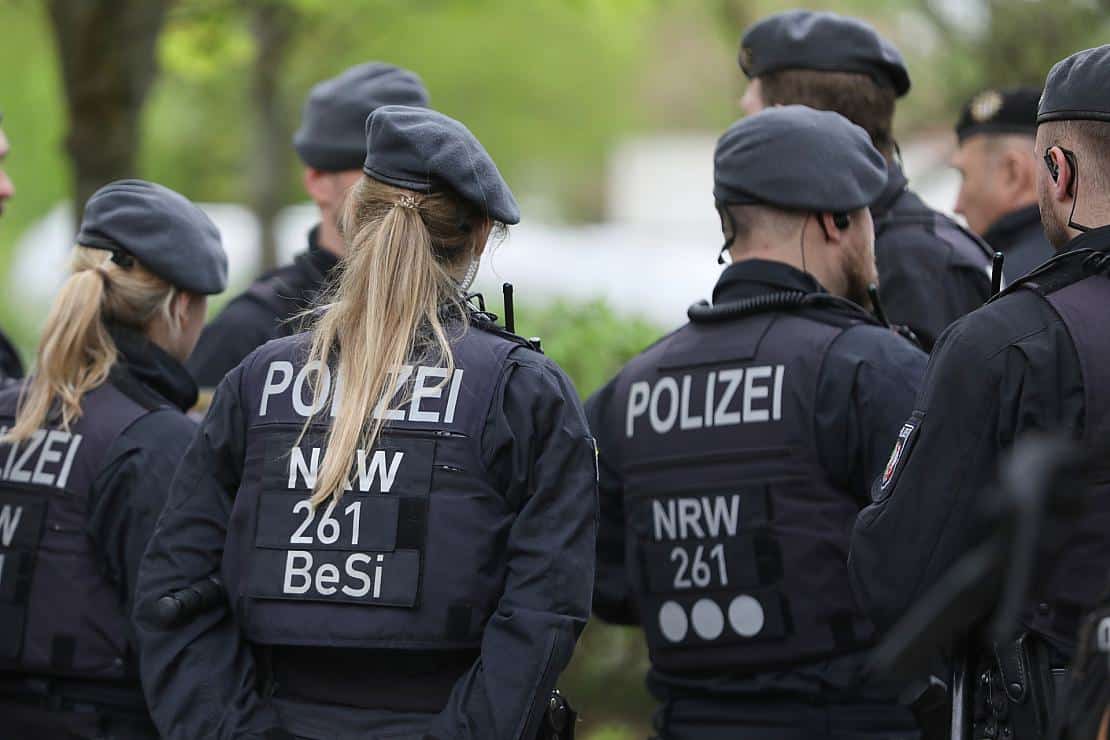 NRW-Innenministerium: Deutlicher Anstieg bei politischen Straftaten